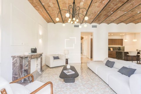 4 bedrooms apartment for sale in Barcelona, Catalonia, Spain № 8708 - photo 5