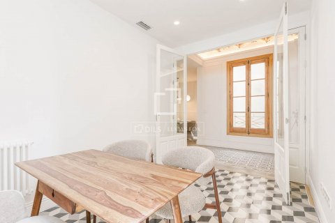 4 bedrooms apartment for sale in Barcelona, Catalonia, Spain № 8708 - photo 23
