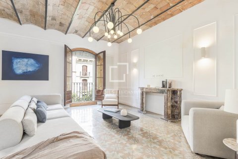 4 bedrooms apartment for sale in Barcelona, Catalonia, Spain № 8708 - photo 4