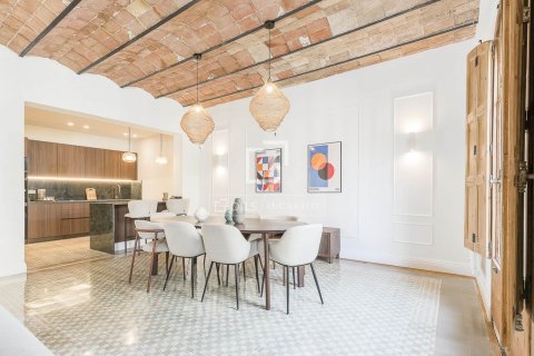 4 bedrooms apartment for sale in Barcelona, Catalonia, Spain № 8708 - photo 6