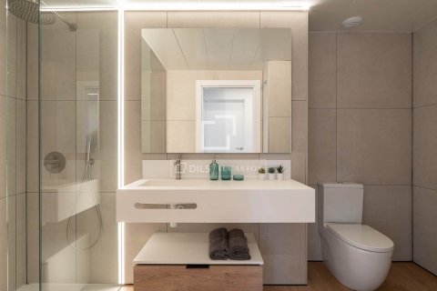 Ático de 4 dormitorios en venta en Barcelona, Cataluña, Spain № 8707 - foto 22