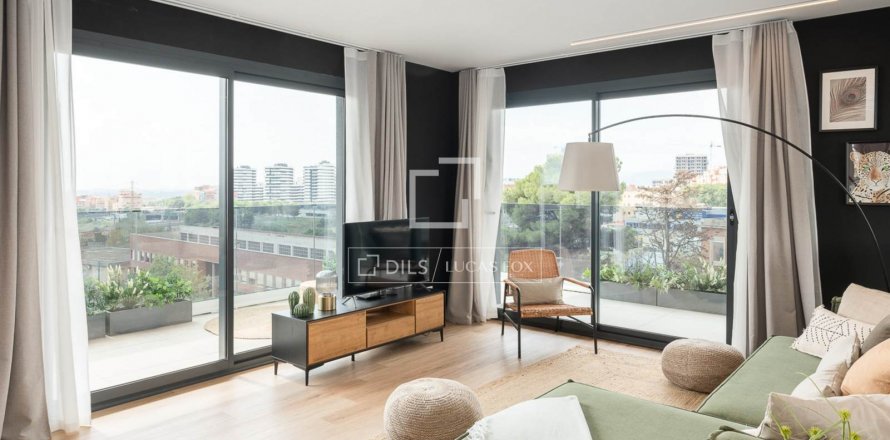 Ático de 4 dormitorios en venta en Barcelona, Cataluña, Spain № 8707