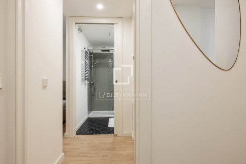 Apartamento de 2 dormitorios en alquiler en Barcelona, Cataluña, Spain № 8710 - foto 20