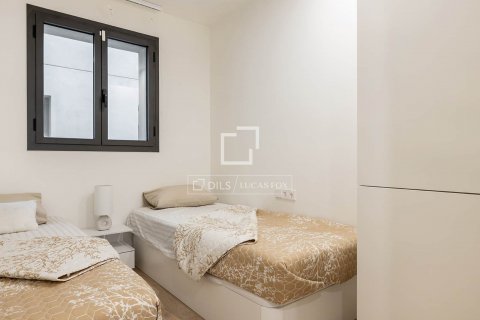 Apartamento de 2 dormitorios en alquiler en Barcelona, Cataluña, Spain № 8710 - foto 19