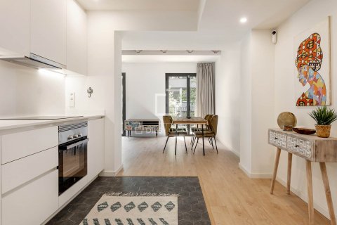 Apartamento de 2 dormitorios en alquiler en Barcelona, Cataluña, Spain № 8710 - foto 16