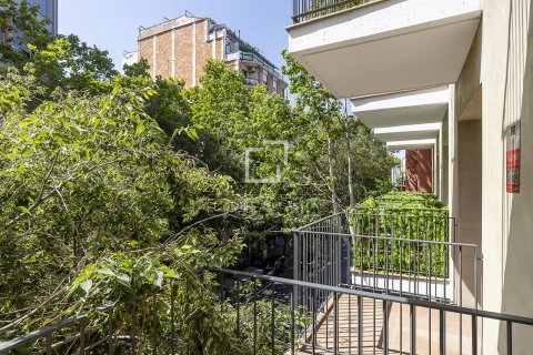 Apartamento de 2 dormitorios en alquiler en Barcelona, Cataluña, Spain № 8710 - foto 5