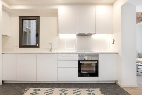 Apartamento de 2 dormitorios en alquiler en Barcelona, Cataluña, Spain № 8710 - foto 11