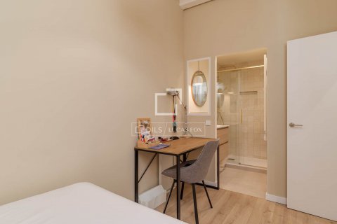 Снять в аренду квартиру в Барселона, Испания с 2 спальни, 56м², № 8705 - фото 10