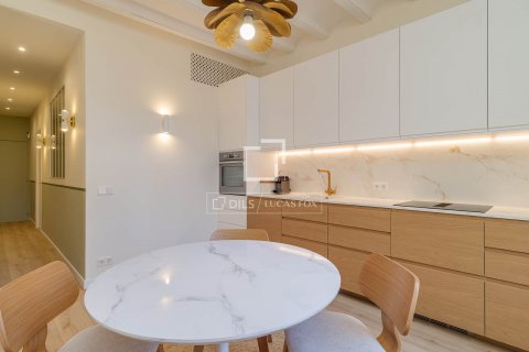Снять в аренду квартиру в Барселона, Испания с 2 спальни, 56м², № 8705 - фото 16