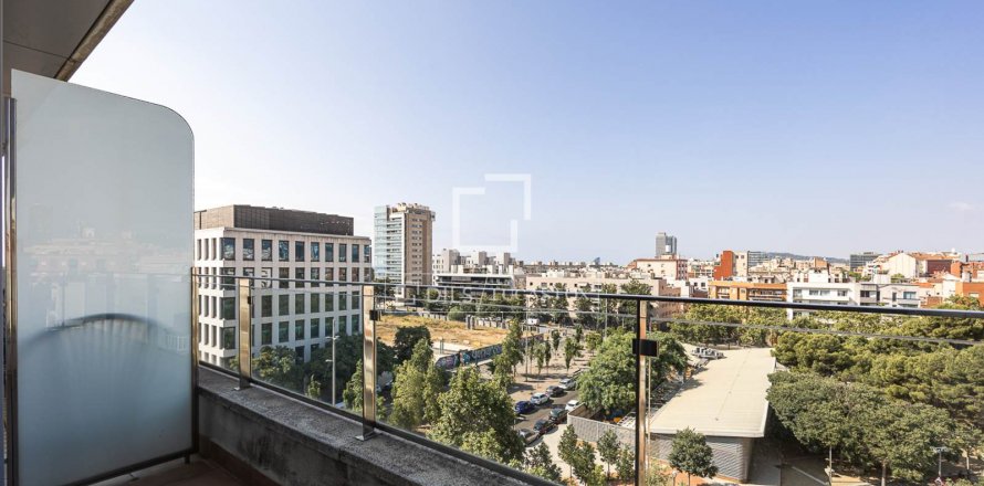 3 bedrooms penthouse for sale in Barcelona, Catalonia, Spain № 8709