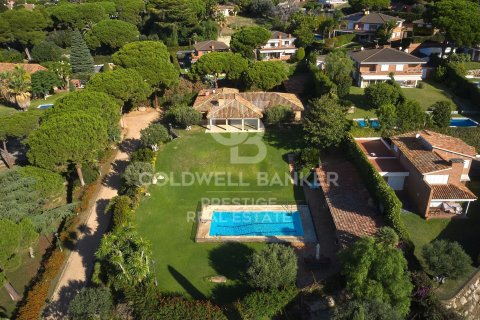Сasa de 9 dormitorios en venta en Sant Andreu de Llavaneres, Barcelona, Cataluña, Spain № 5880 - foto 2