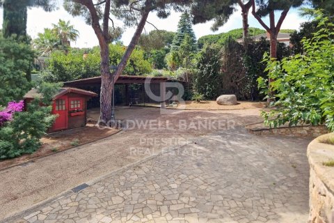 Сasa de 9 dormitorios en venta en Sant Andreu de Llavaneres, Barcelona, Cataluña, Spain № 5880 - foto 21