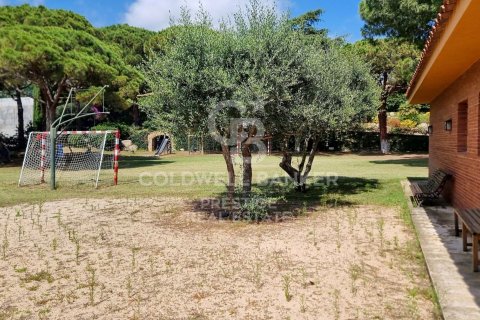 Сasa de 9 dormitorios en venta en Sant Andreu de Llavaneres, Barcelona, Cataluña, Spain № 5880 - foto 24