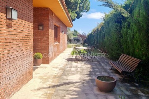 Сasa de 9 dormitorios en venta en Sant Andreu de Llavaneres, Barcelona, Cataluña, Spain № 5880 - foto 25