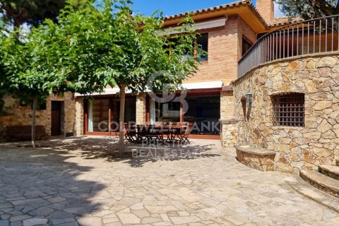 Сasa de 9 dormitorios en venta en Sant Andreu de Llavaneres, Barcelona, Cataluña, Spain № 5880 - foto 22