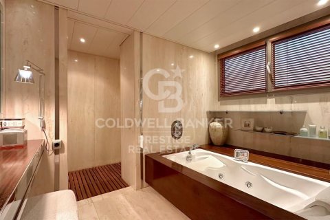 5 bedrooms apartment for sale in Barcelona, Catalonia, Spain № 5881 - photo 7