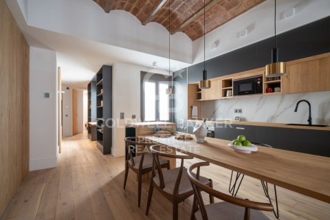 Apartamento de 3 dormitorios en venta en Barcelona, Cataluña, Spain № 5878
