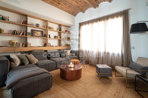 Купить квартиру в Барселона, Испания с 3 спальни, 123м², № 5878 - фото 2