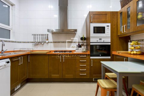 3 bedrooms apartment for sale in Barcelona, Catalonia, Spain № 8696 - photo 3