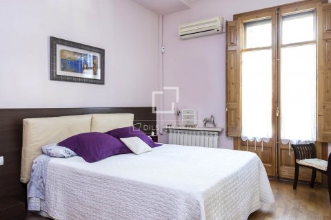 3 bedrooms apartment for sale in Barcelona, Catalonia, Spain № 8696 - photo 6