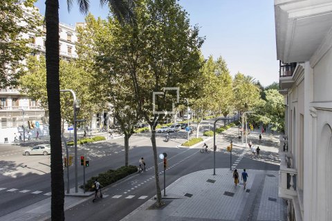 3 bedrooms apartment for sale in Barcelona, Catalonia, Spain № 8696 - photo 9