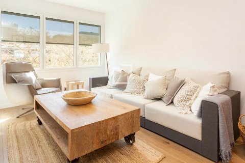 Apartamento de 5 dormitorios en venta en Barcelona, Cataluña, Spain № 8691 - foto 23