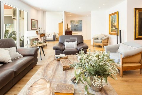 Apartamento de 5 dormitorios en venta en Barcelona, Cataluña, Spain № 8691 - foto 5