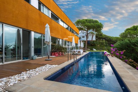 Villa de 2 dormitorios en venta en Cabrils, Barcelona, Cataluña, Spain № 8693 - foto 2