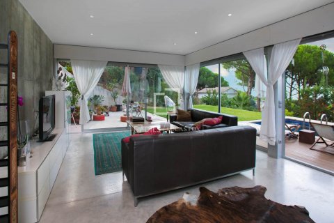 Villa de 2 dormitorios en venta en Cabrils, Barcelona, Cataluña, Spain № 8693 - foto 9