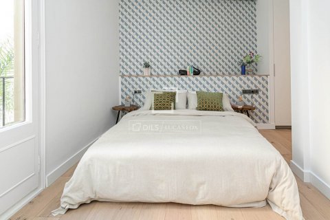 Apartamento de 2 dormitorios en venta en Barcelona, Cataluña, Spain № 8694 - foto 20