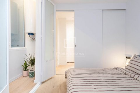 Apartamento de 2 dormitorios en venta en Barcelona, Cataluña, Spain № 8694 - foto 26