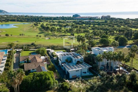 Villa de 5 dormitorios en venta en Sitges, Barcelona, Cataluña, Spain № 3959 - foto 2