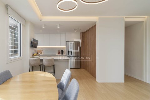 Ático de 3 dormitorios en venta en Barcelona, Cataluña, Spain № 3960 - foto 6