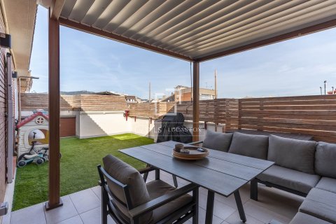 Ático de 3 dormitorios en venta en Barcelona, Cataluña, Spain № 3960 - foto 2