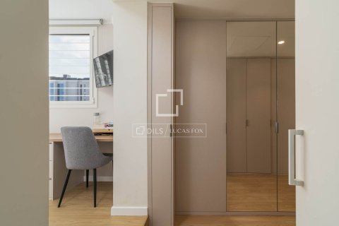 Ático de 3 dormitorios en venta en Barcelona, Cataluña, Spain № 3960 - foto 19