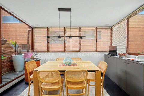 Apartamento en venta en Esplugues de Llobregat, Barcelona, Cataluña, Spain № 7730 - foto 24