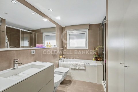 Apartamento en venta en Esplugues de Llobregat, Barcelona, Cataluña, Spain № 7730 - foto 12