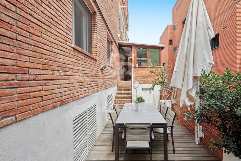 Apartamento en venta en Esplugues de Llobregat, Barcelona, Cataluña, Spain № 7730 - foto 6