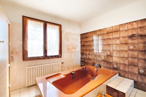 Сasa de 6 dormitorios en venta en Cataluña, Spain № 7729 - foto 13