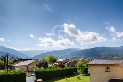 Сasa de 6 dormitorios en venta en Cataluña, Spain № 7729 - foto 4