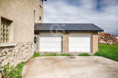 Сasa de 6 dormitorios en venta en Cataluña, Spain № 7729 - foto 2