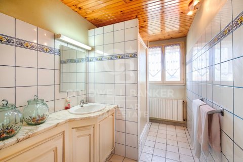 Сasa de 6 dormitorios en venta en Cataluña, Spain № 7729 - foto 7