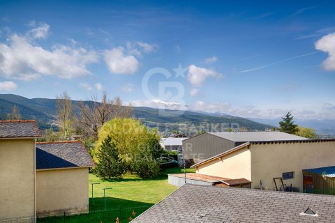 Сasa de 6 dormitorios en venta en Cataluña, Spain № 7729 - foto 16