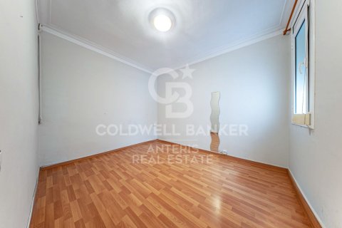 Apartamento de 3 dormitorios en venta en Barcelona, Cataluña, Spain № 7732 - foto 11