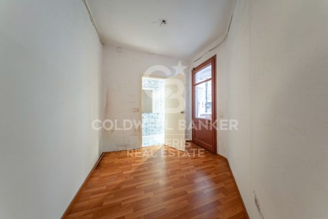Apartamento de 3 dormitorios en venta en Barcelona, Cataluña, Spain № 7732 - foto 6