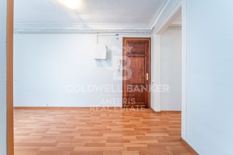 Apartamento de 3 dormitorios en venta en Barcelona, Cataluña, Spain № 7732 - foto 15