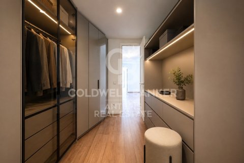 Apartamento de 3 dormitorios en venta en Barcelona, Cataluña, Spain № 7732 - foto 3
