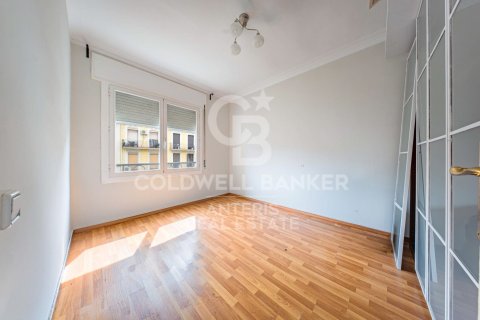 Apartamento de 3 dormitorios en venta en Barcelona, Cataluña, Spain № 7732 - foto 25