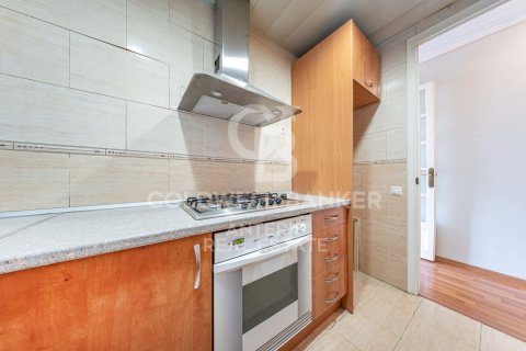 Apartamento de 3 dormitorios en venta en Barcelona, Cataluña, Spain № 7732 - foto 18