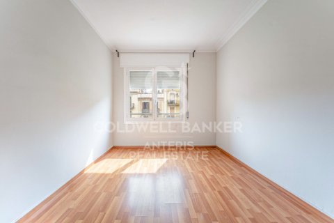 Apartamento de 3 dormitorios en venta en Barcelona, Cataluña, Spain № 7732 - foto 22